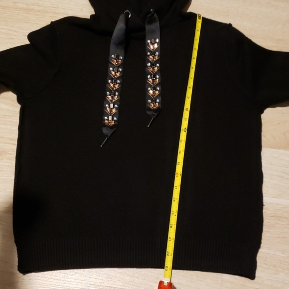 Sweater - Picture 6 of 6